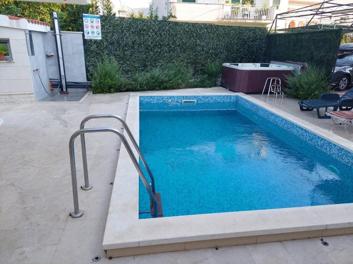 Apartments Nova Kastela Bilik gambar